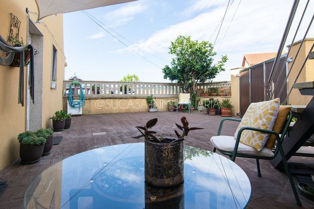 Foto 1 de Casa en venda a Bergondo de 4 habitacions amb terrassa
