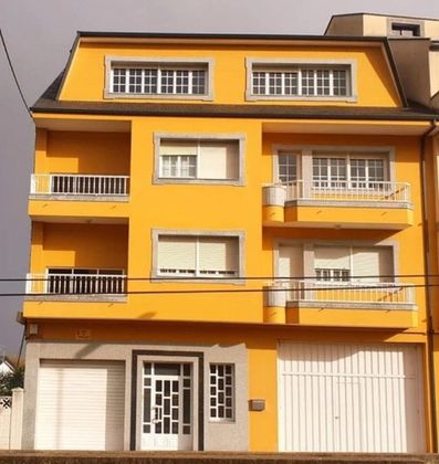 Foto 1 de Venta de casa adosada en Burela de 7 habitaciones con terraza y garaje