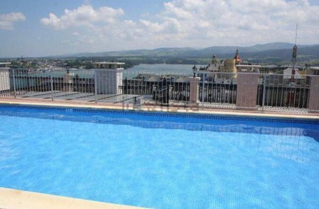 Foto 1 de Piso en venta en Ribadeo de 3 habitaciones con terraza y piscina