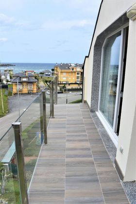 Foto 2 de Venta de ático en calle Viladaide Playa Altar de 3 habitaciones con terraza y piscina