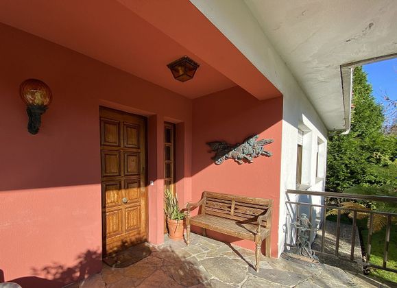 Foto 2 de Chalet en venta en Bergondo de 8 habitaciones con terraza y garaje