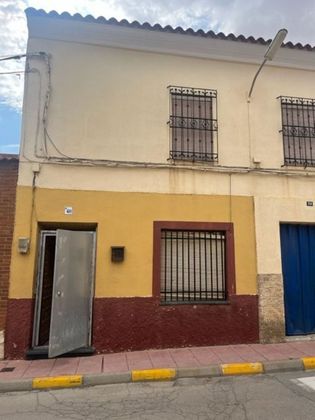 Foto 1 de Casa adossada en venda a calle Leoncia Diaz Cordoves de 2 habitacions amb terrassa