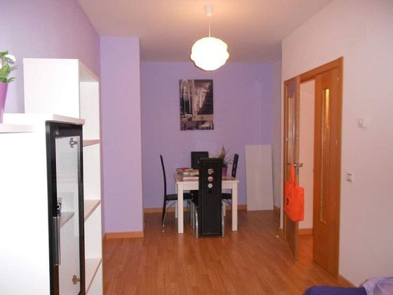 Foto 2 de Pis en venda a calle Pilarejo de 2 habitacions amb garatge i calefacció