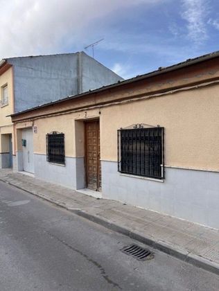 Foto 1 de Casa en venda a calle Imperio de 4 habitacions amb terrassa