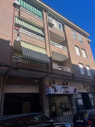 Foto 2 de Piso en venta en calle Doctor Manzanares de 4 habitaciones con terraza y balcón