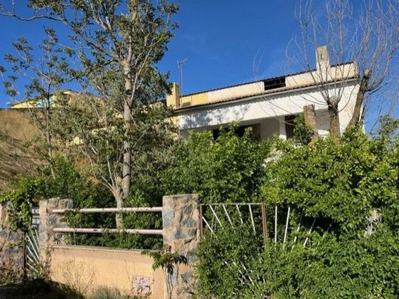 Foto 1 de Casa en venda a calle Los Rosales de 3 habitacions amb terrassa i jardí