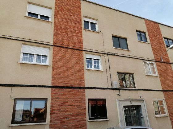 Foto 1 de Pis en venda a avenida De Carlos Primero de 4 habitacions amb balcó i calefacció