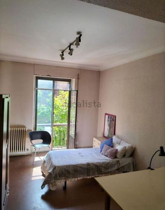 Foto 1 de Alquiler de piso en Centro - Salamanca de 5 habitaciones con terraza y muebles