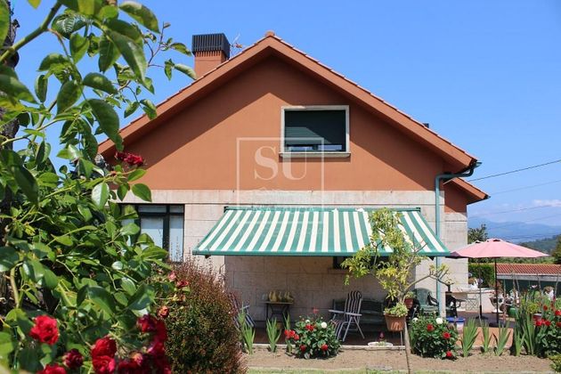 Foto 2 de Chalet en venta en Baiona de 4 habitaciones con terraza y jardín