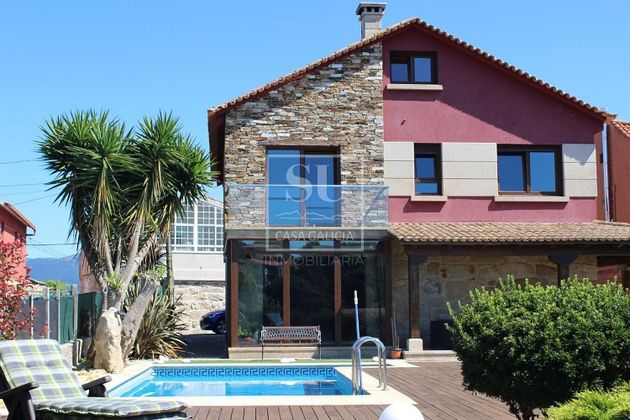 Foto 2 de Xalet en venda a Nigrán de 5 habitacions amb terrassa i piscina