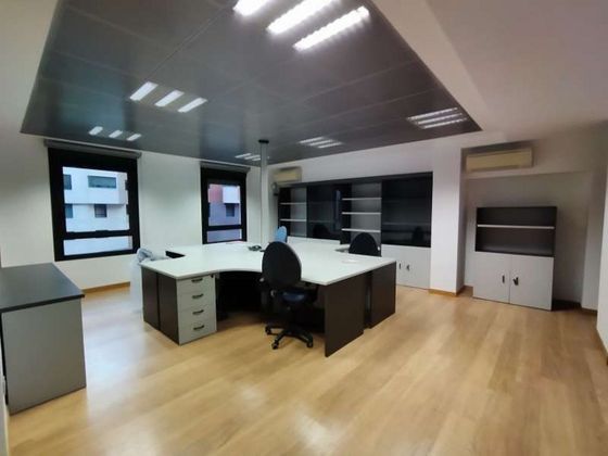 Foto 1 de Oficina en venda a Universidad - Los Lirios amb garatge
