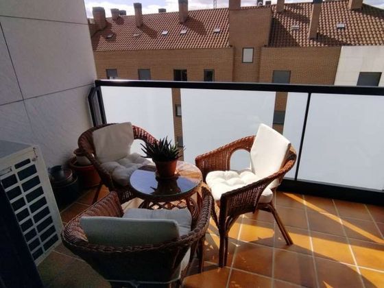 Foto 1 de Piso en venta en Portillejo - Valdegastea de 3 habitaciones con terraza y piscina