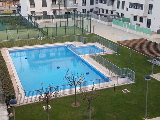 Foto 1 de Pis en venda a San Adrián - La Cava de 3 habitacions amb terrassa i piscina