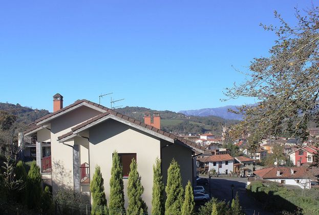 Foto 1 de Venta de casa en Cangas de Onís de 5 habitaciones con terraza y garaje