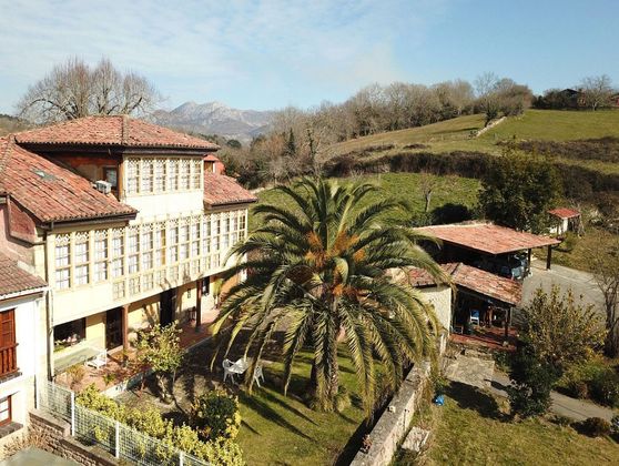 Foto 2 de Casa en venda a Piloña de 7 habitacions amb terrassa i jardí