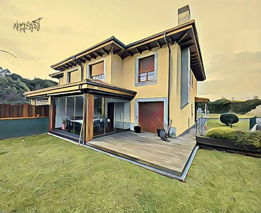 Foto 1 de Casa en venda a Llanes de 4 habitacions amb terrassa i jardí