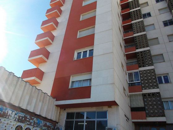 Foto 2 de Piso en venta en calle Arlanzón de 4 habitaciones con terraza y garaje