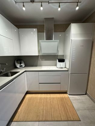 Foto 2 de Pis en venda a Santurtzi de 2 habitacions amb garatge i calefacció