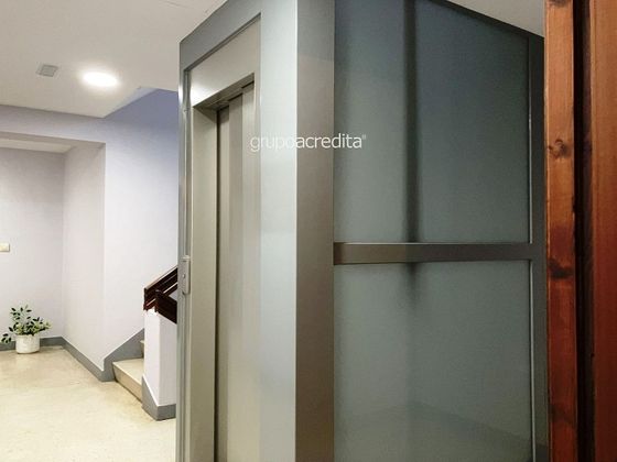 Foto 2 de Pis en venda a Cambre de 4 habitacions amb ascensor
