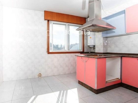 Foto 2 de Dúplex en venda a calle Uruguay de 3 habitacions amb terrassa i calefacció