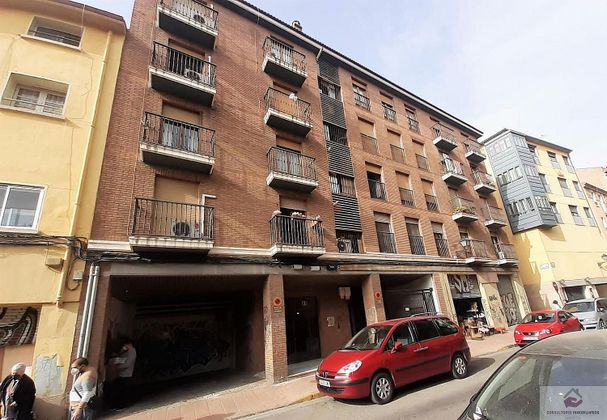 Foto 1 de Venta de piso en La Magdalena de 3 habitaciones con balcón y calefacción
