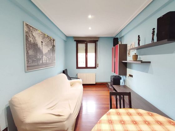 Foto 2 de Pis en venda a Bilbao la Vieja de 3 habitacions amb mobles i calefacció