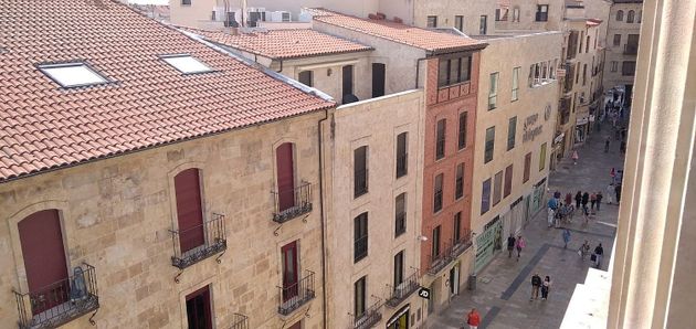 Foto 2 de Venta de piso en Centro - Salamanca de 2 habitaciones con garaje y aire acondicionado