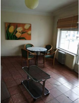Foto 2 de Pis en lloguer a Garrido Sur - Estación Sur de 4 habitacions amb mobles i calefacció