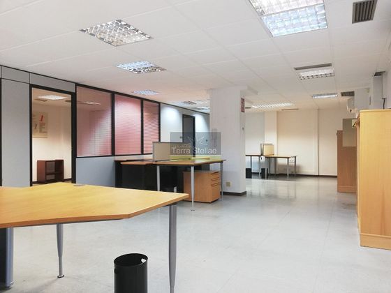 Foto 1 de Oficina en alquiler en Ensanche - Sar de 115 m²