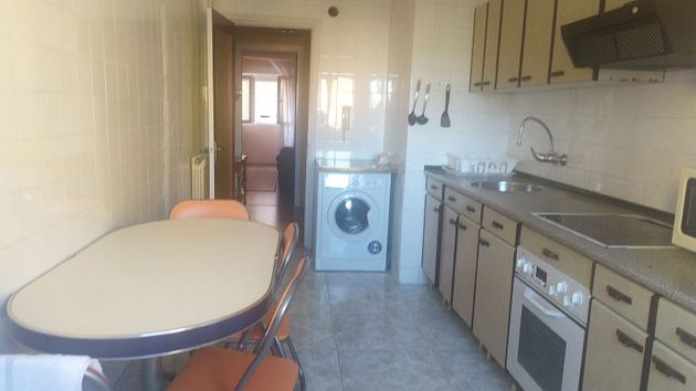 Foto 2 de Piso en venta en Nuevo Gijón de 3 habitaciones con garaje y jardín