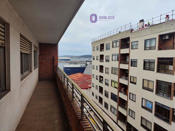 Foto 1 de Pis en venda a O Berbés - Peniche de 4 habitacions amb terrassa i garatge