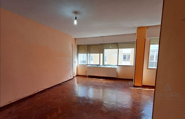 Foto 2 de Venta de piso en calle Segovia de 4 habitaciones con garaje y calefacción