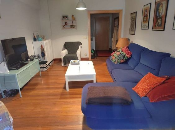 Foto 2 de Piso en venta en Alango de 4 habitaciones con terraza y garaje