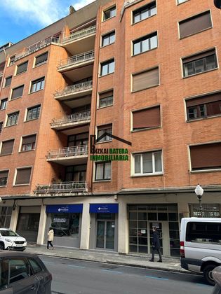Foto 1 de Pis en venda a Barrio de Abando de 6 habitacions amb terrassa i calefacció