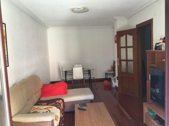 Foto 2 de Venta de piso en Garrido Norte - Chinchibarra de 3 habitaciones con terraza y garaje