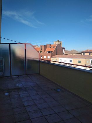 Foto 1 de Venta de ático en Villares de la Reina de 1 habitación con terraza y calefacción