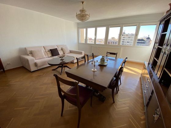 Foto 2 de Alquiler de piso en Carretas - Huerta de Marzo - La Pajarita de 4 habitaciones con muebles y aire acondicionado