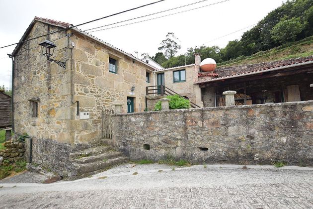 Foto 2 de Casa en venda a calle Santa Uxía de 3 habitacions amb terrassa i calefacció