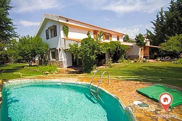 Foto 1 de Venta de casa en Arcas del Villar de 5 habitaciones con piscina y garaje