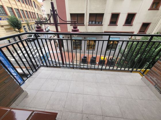 Foto 2 de Venta de piso en Centro - Desierto - Arrontegi de 2 habitaciones con balcón y calefacción