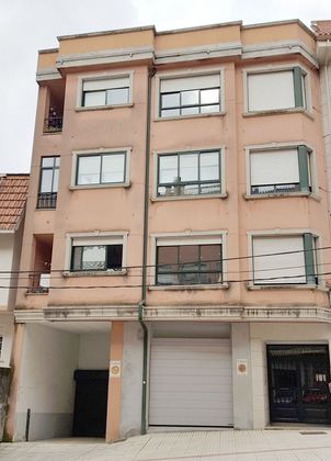 Foto 2 de Pis en venda a Redondela de 3 habitacions amb garatge i balcó
