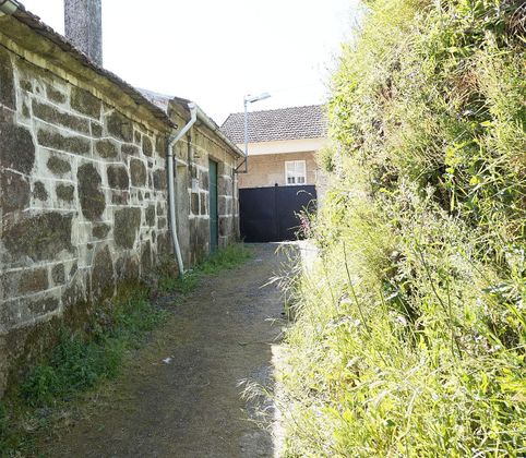 Foto 2 de Casa en venda a Pazos de Borbén de 2 habitacions amb jardí