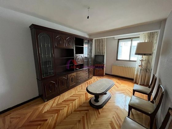 Foto 1 de Piso en venta en Centro - Burgos de 3 habitaciones con terraza y calefacción