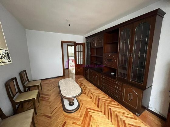Foto 2 de Pis en venda a Centro - Burgos de 3 habitacions amb terrassa i calefacció