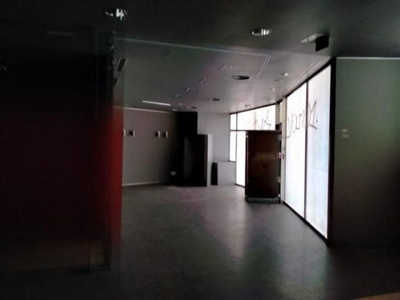 Foto 1 de Local en alquiler en calle Zumalacárregui Etorbidea de 295 m²
