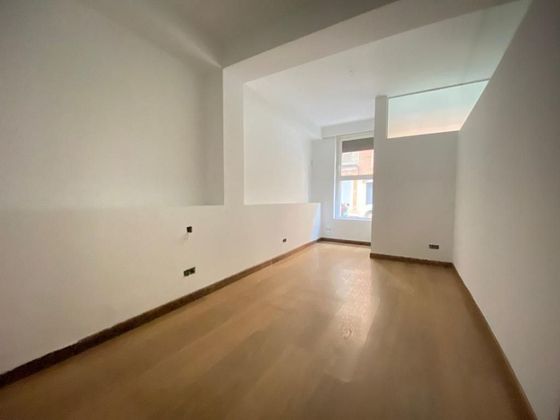 Foto 1 de Venta de piso en Sestao de 1 habitación y 64 m²
