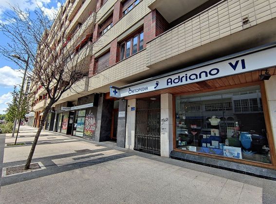 Foto 1 de Oficina en venda a calle Adriano VI de 77 m²