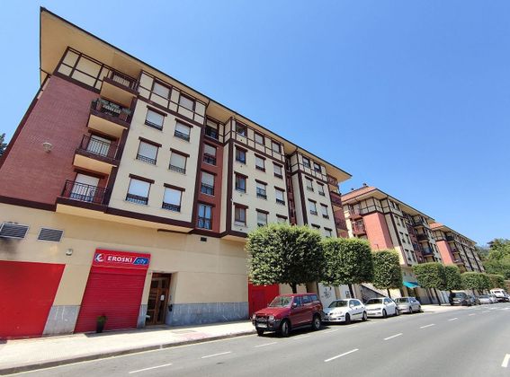 Foto 1 de Venta de piso en calle Iturritza de 2 habitaciones con garaje y ascensor