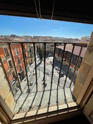 Foto 2 de Venta de dúplex en Centro - Salamanca de 3 habitaciones con terraza y balcón