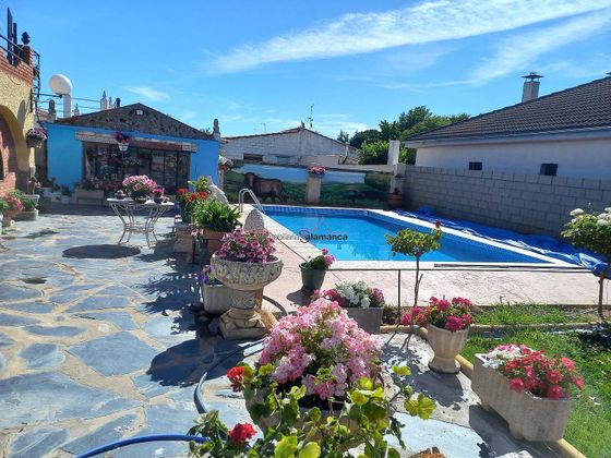 Foto 1 de Casa rural en venda a Calvarrasa de Abajo de 4 habitacions amb terrassa i piscina